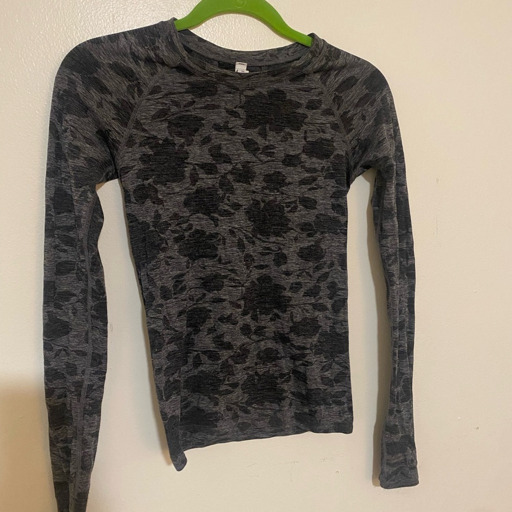 Athleta Women's Momentum Seamless Top in Grey/ Black Floral Size XXS